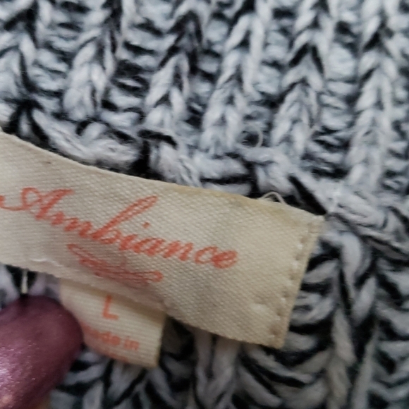 Ambiance sweater  size L. - Picture 3 of 5